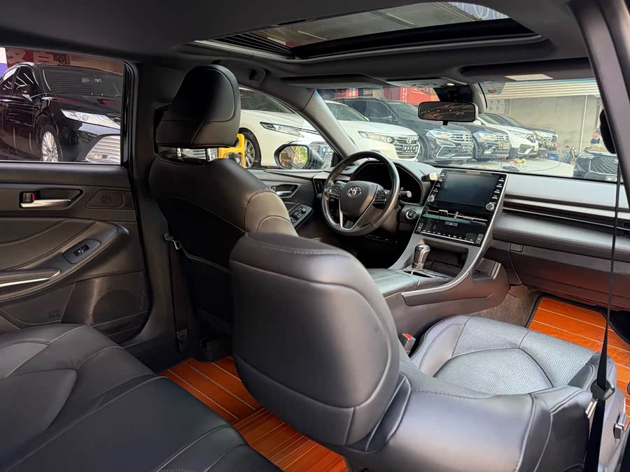 Toyota Avalon 2021 car image #7