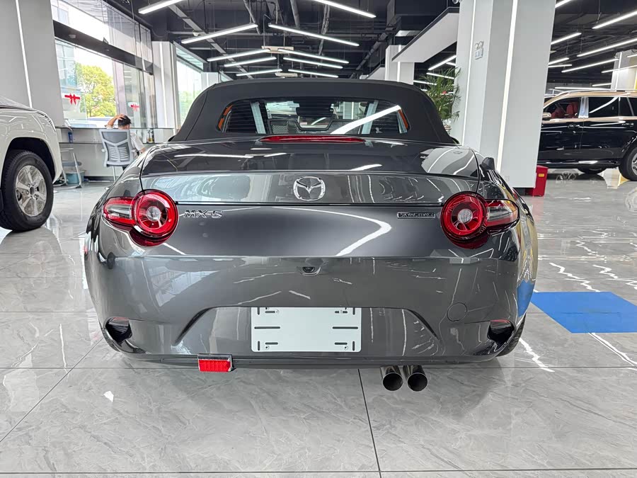 GEELY Monjaro MHEV #7 GEELY Monjaro MHEV изображение автомобиля #7