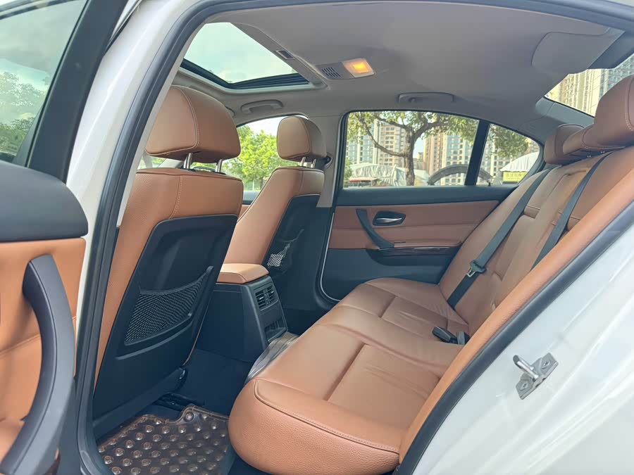 BMW 3 Series (Imported) 2010 car image #7