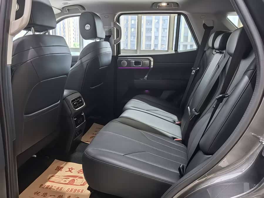 Tank 400 2025 изображение автомобиля #7