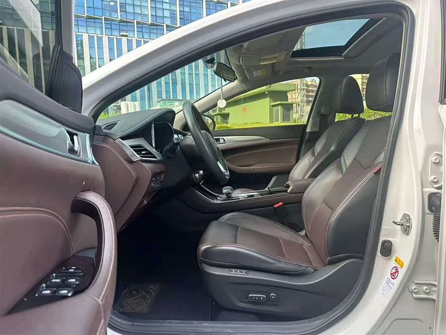 Changan Eado EV 2019 car image #7