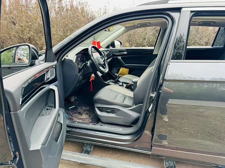 Volkswagen Tayron GTE 2021 car image #7