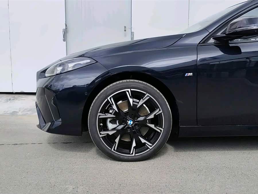 BMW 2 Series 2025 immagine di auto #7