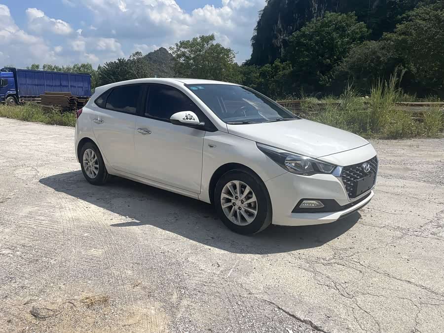 Hyundai Verna RV 2017 car image #7