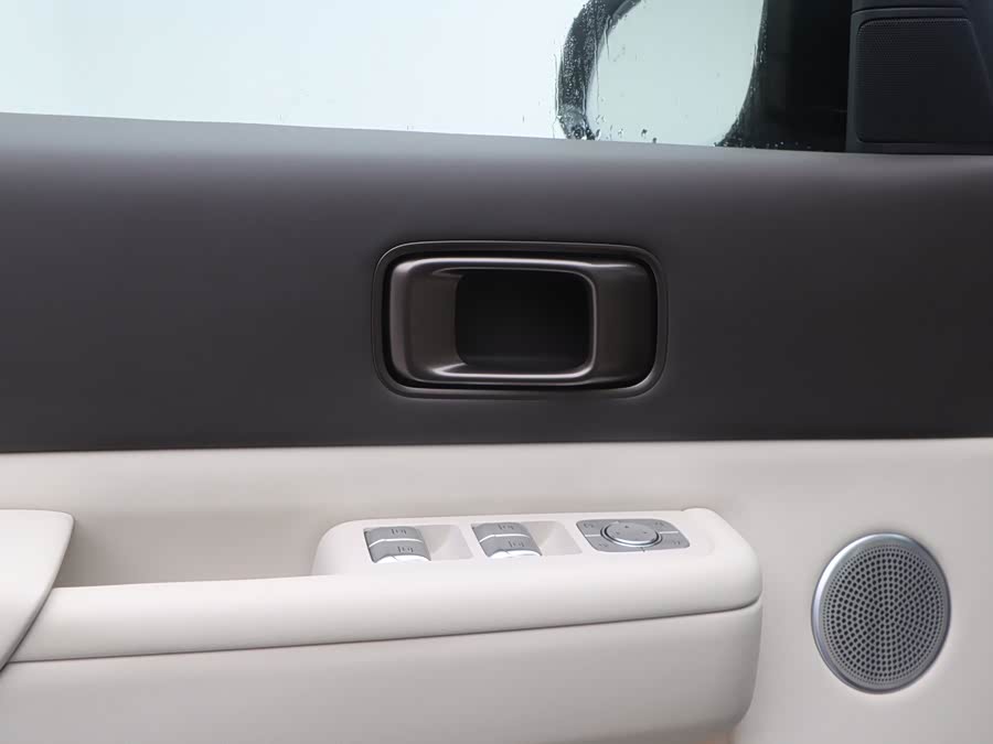 理想汽车 理想MEGA 2024 汽车图片 #7