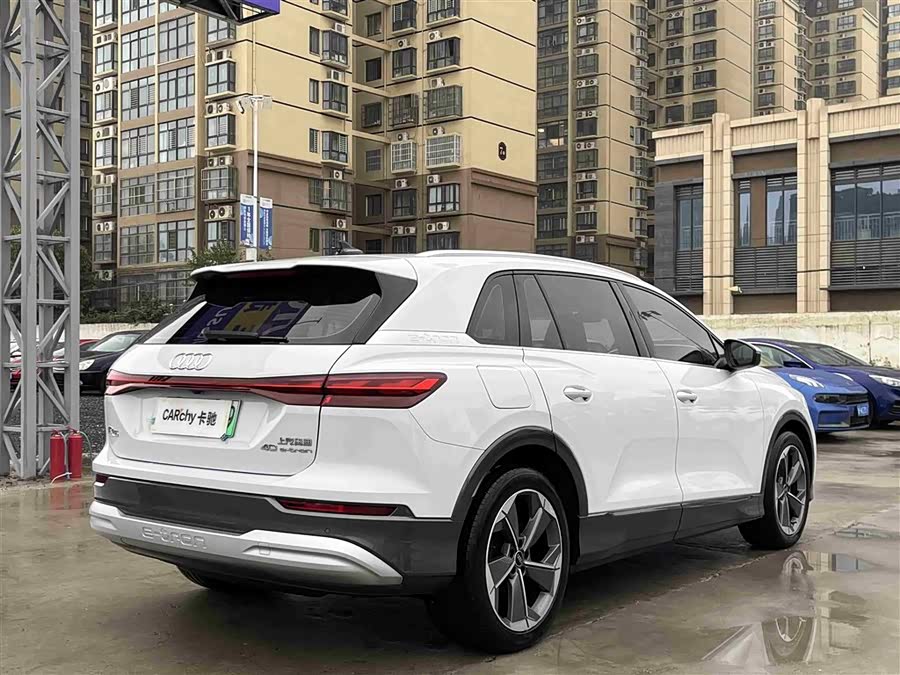 Audi Q5 e-tron 2023 #7 Audi Q5 e-tron 2023 صورة سيارة #7
