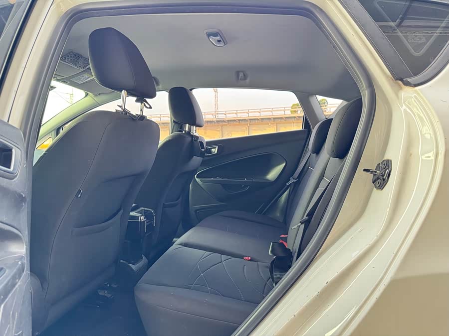 福特 嘉年华 2014 汽车图片 #7