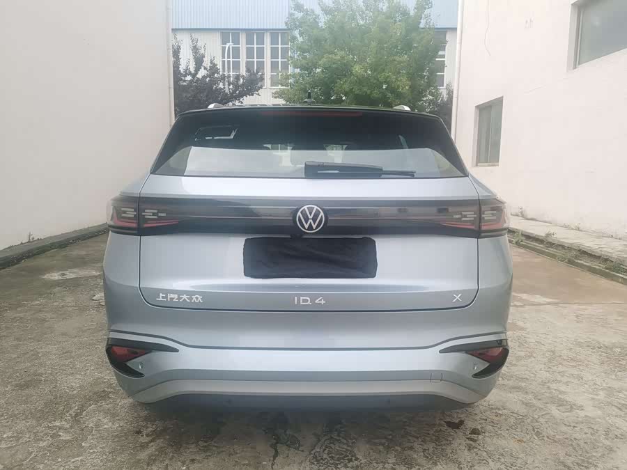 Volkswagen ID.4 X 2024 immagine di auto #7