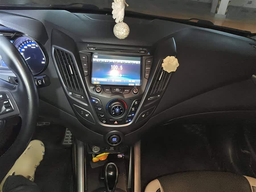 Hyundai Veloster 2014 immagine di auto #7