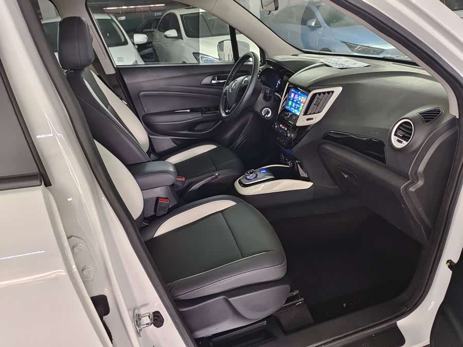 Changan CS15 EV 2018 immagine di auto #7