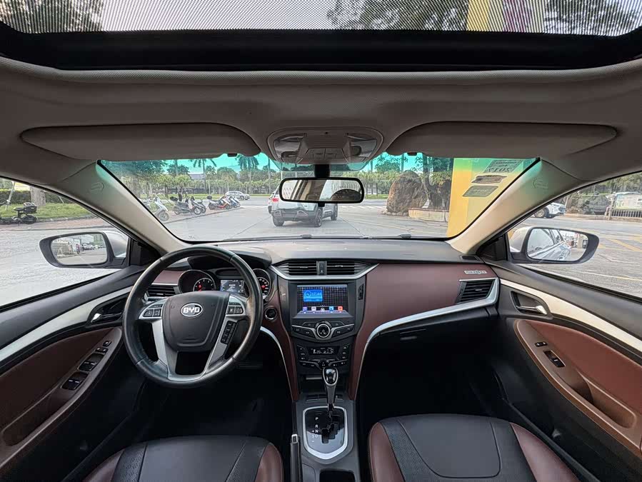 BYD G5 2014 #7 BYD G5 2014 изображение автомобиля #7