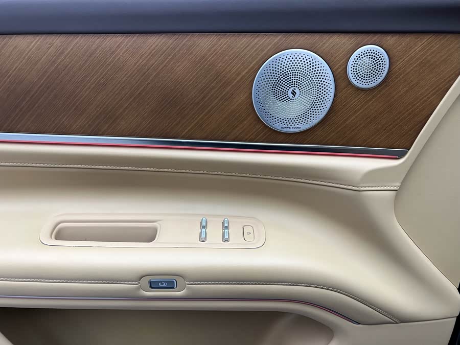 2024 car image #7