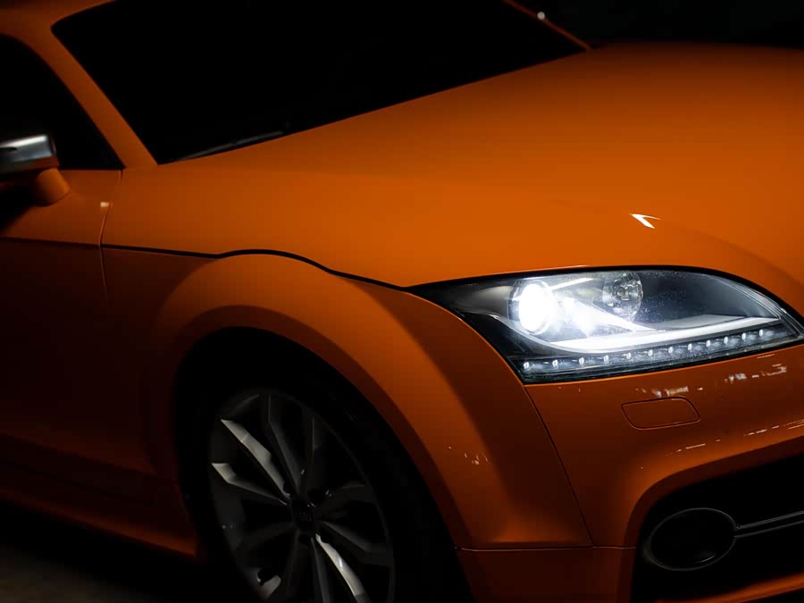 Audi TTS 2011 car image #7