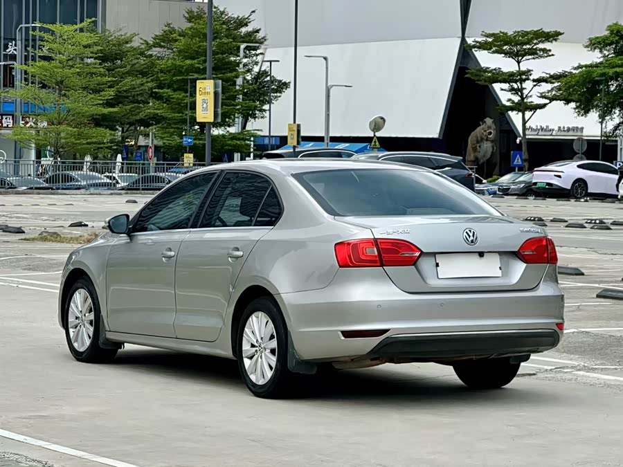 Volkswagen Sagitar 2014 immagine di auto #7