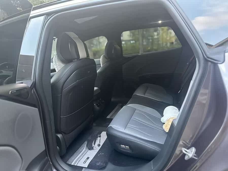 极氪 极氪007GT 2025 汽车图片 #7