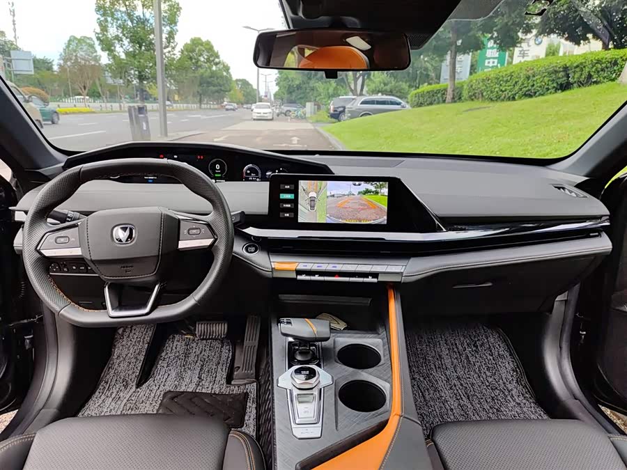 Changan UNI-V iDD 2023 #7 Changan UNI-V iDD 2023 صورة سيارة #7