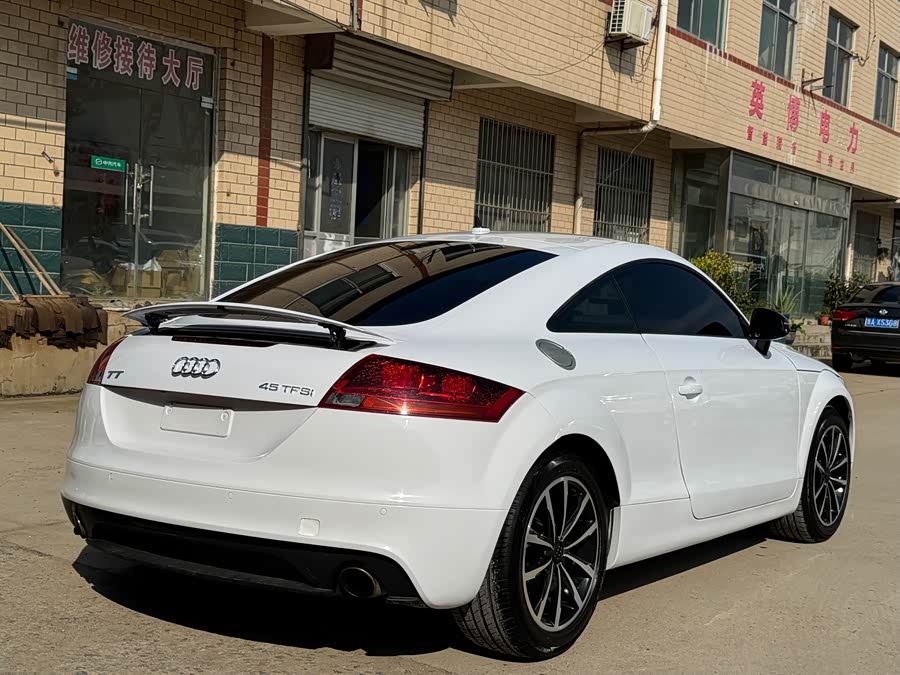 Audi TT 2013 car image #7