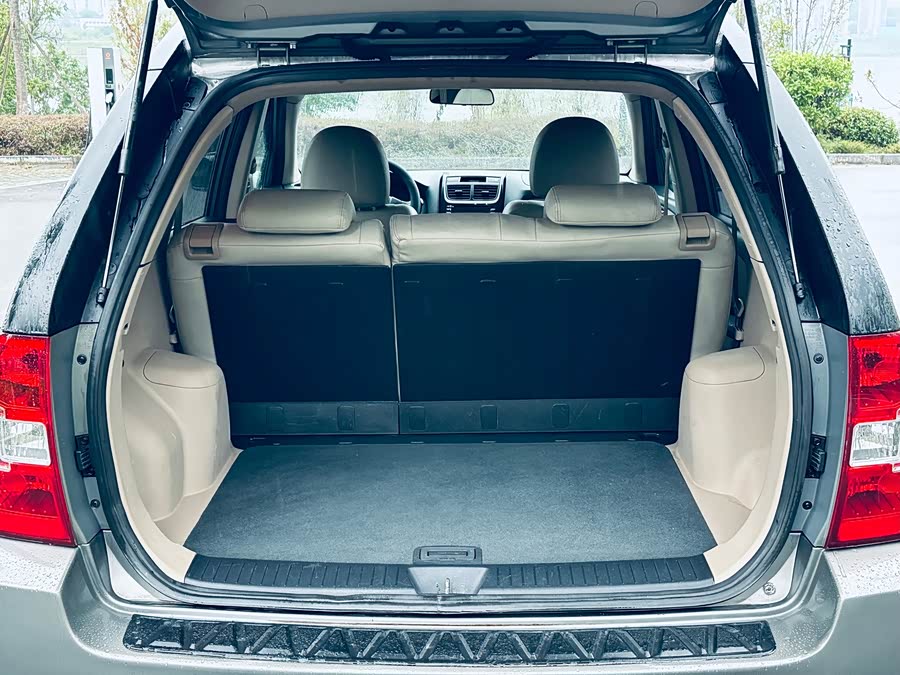 起亚 狮跑 2010 汽车图片 #7