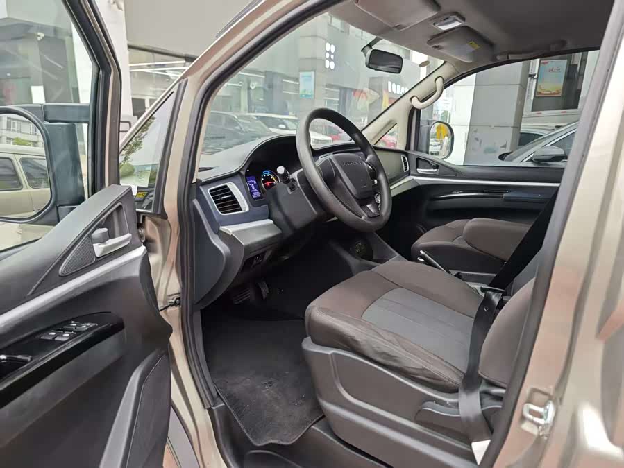 2024 car image #7
