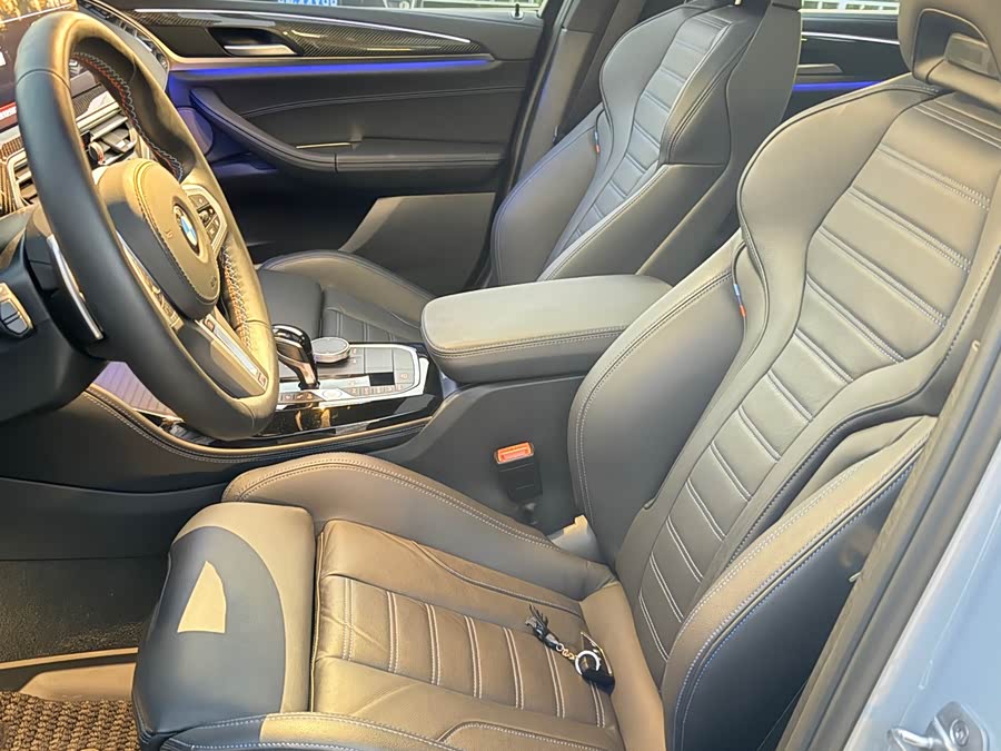 BMW X4 M40i 2024 car image #7