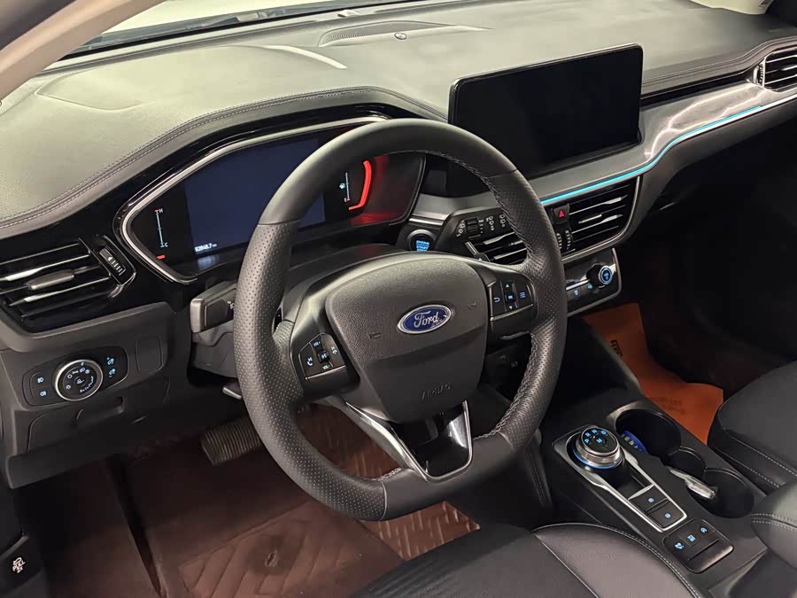 Ford Focus Active 2021 immagine di auto #7