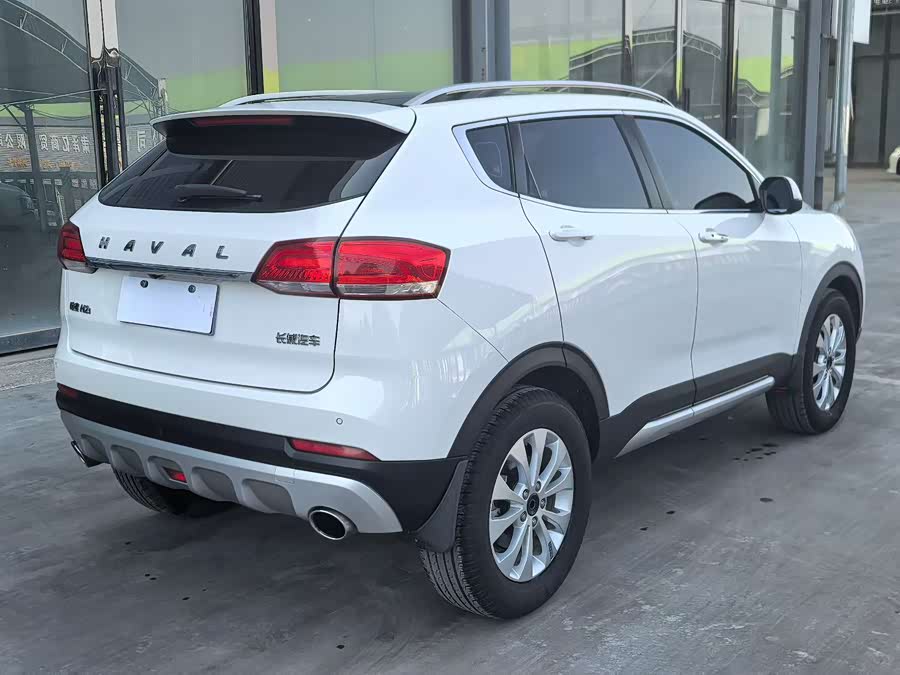 Haval H2s 2017 car image #7