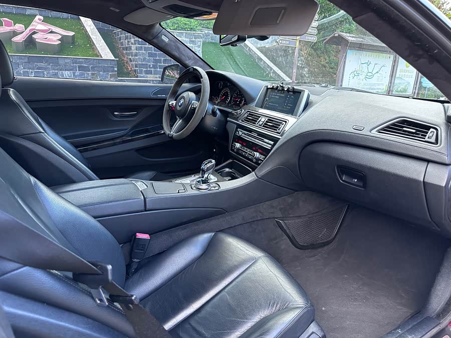 BMW 6 Series 2012 car image #7