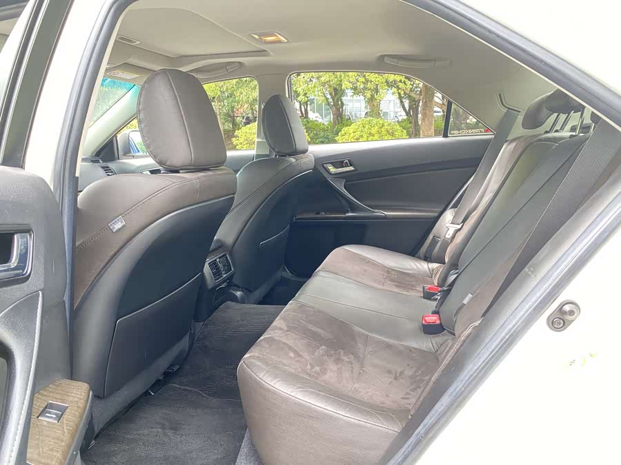 Toyota Reiz 2015 صورة سيارة #7