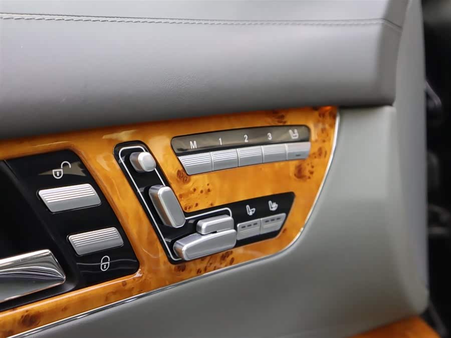 Mercedes-Benz CL Class 2009 car image #7