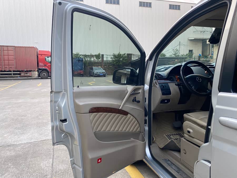 奔驰 唯雅诺 2012 汽车图片 #7