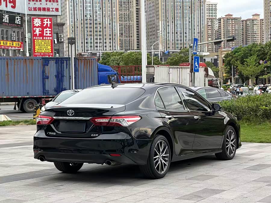 Toyota Camry 2023 #7 Toyota Camry 2023 car image #7