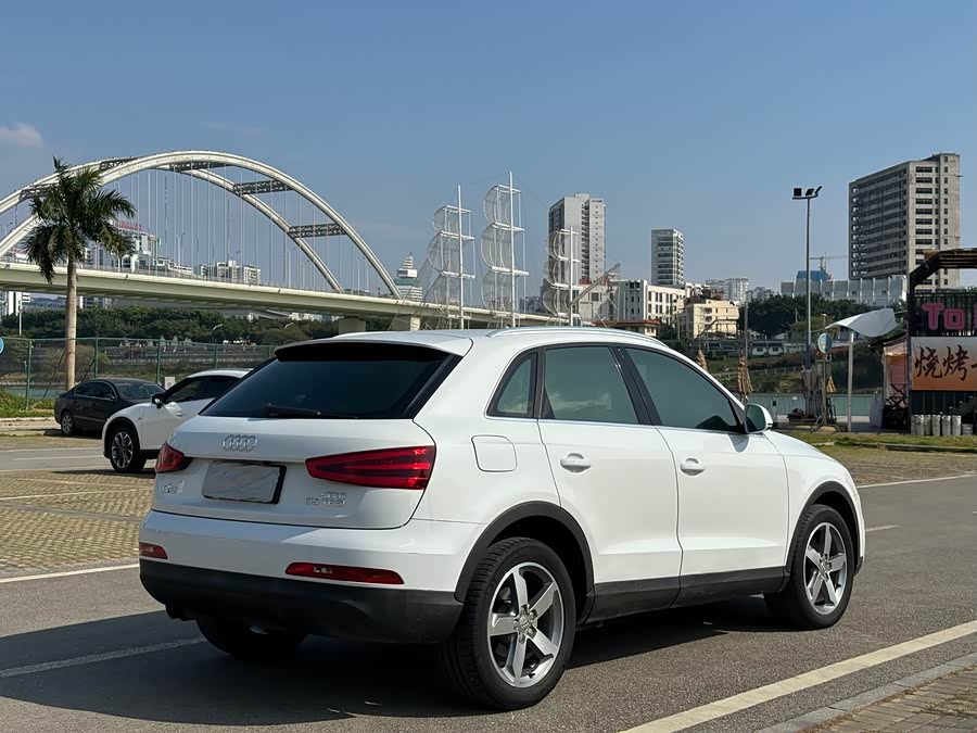 Audi Q3 2015 صورة سيارة #7