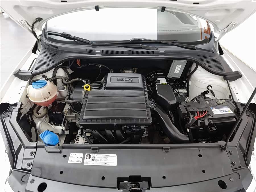 Volkswagen Santana 2013 car image #7