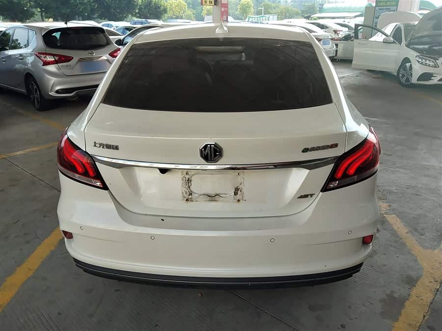 MG 6 New Energy 2018 car image #7