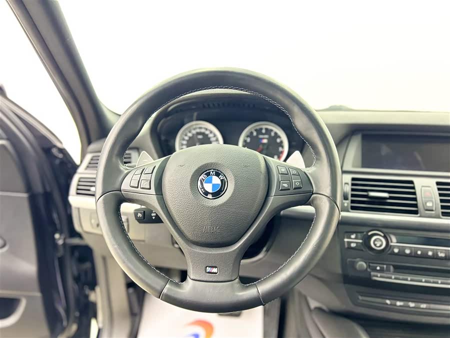 BMW X5 M 2010 #7 BMW X5 M 2010 car image #7