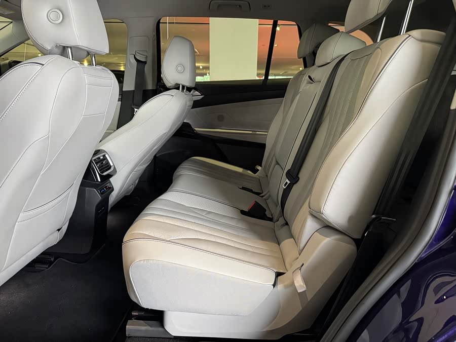 Volkswagen ID.6 X 2021 immagine di auto #7