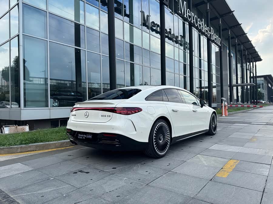 Mercedes-Benz EQS AMG 2025 imagen de coche #7