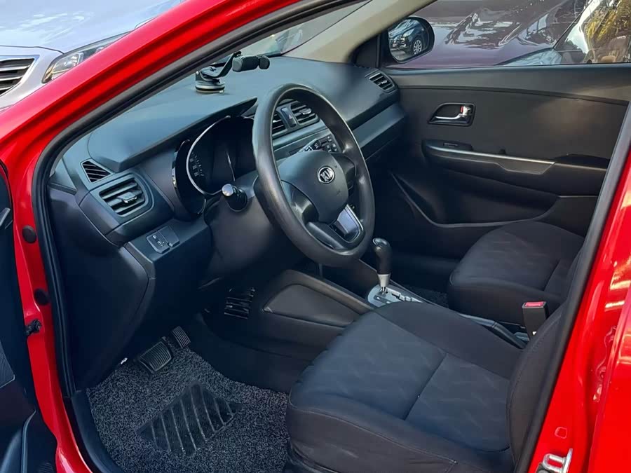 Kia K2 2013 image de voiture #7