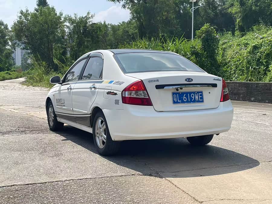 Kia Cerato 2010 imagen de coche #7