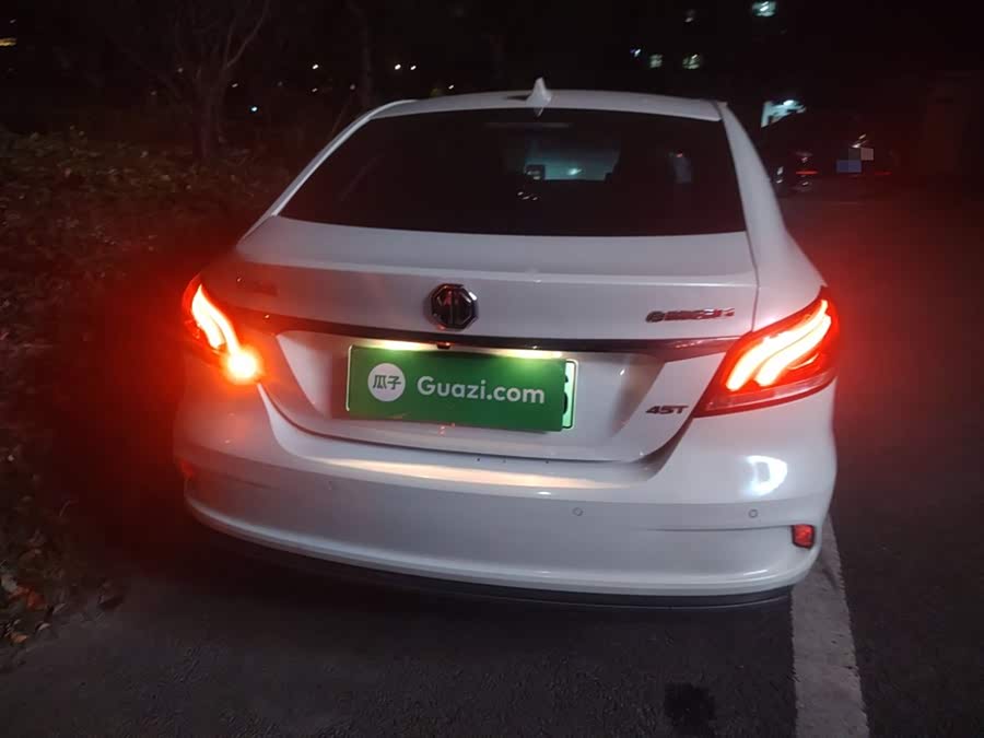 MG 6 New Energy 2019 car image #7