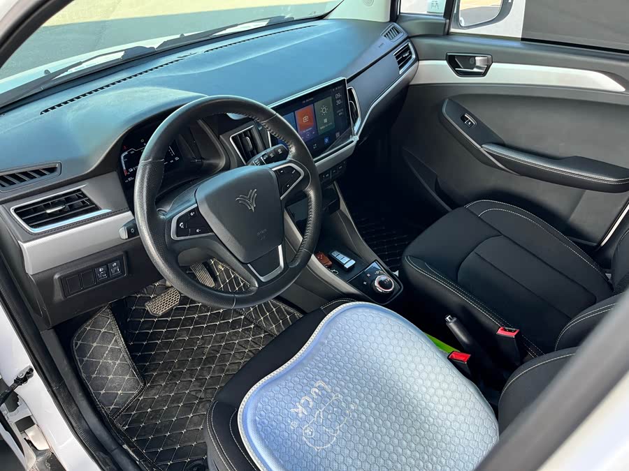 哪吒汽车 哪吒N01 2020 汽车图片 #7