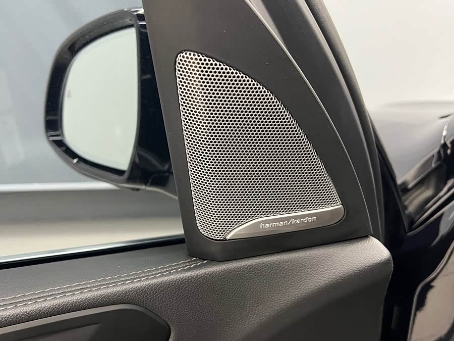 BMW X5 2023 immagine di auto #7