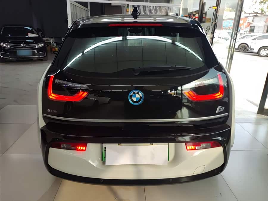 BMW i3 (Imported) 2018 #7 BMW i3 (Imported) 2018 car image #7