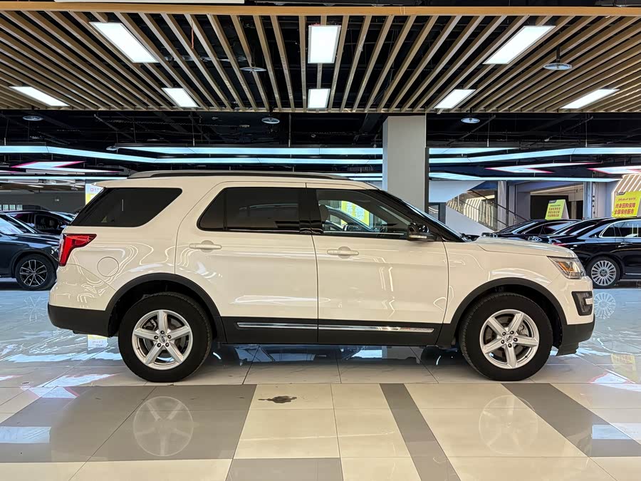 Ford Explorer (Imported) 2016 #7 Ford Explorer (Imported) 2016 car image #7