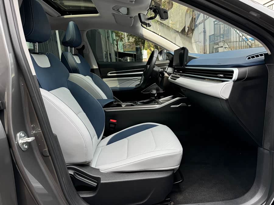 GEELY Emgrand 2022 #7 GEELY Emgrand 2022 car image #7