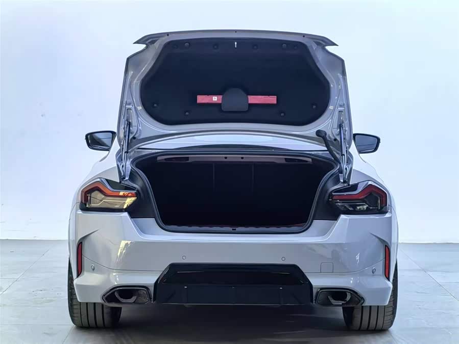 BMW M240i 2025 immagine di auto #7