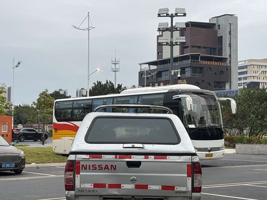 Nissan D22 2012 car image #7