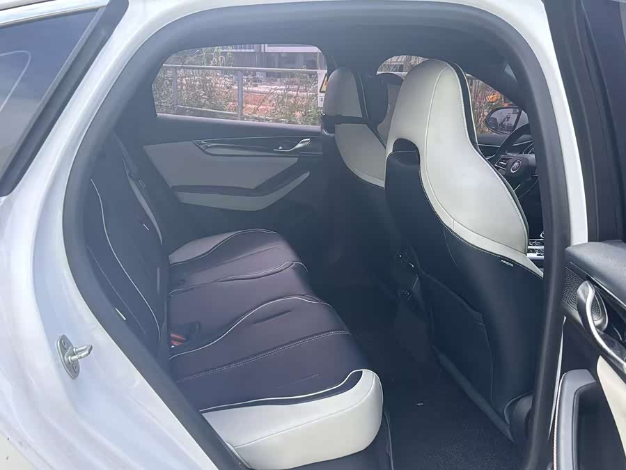 比亚迪 秦PLUS 2022 汽车图片 #7