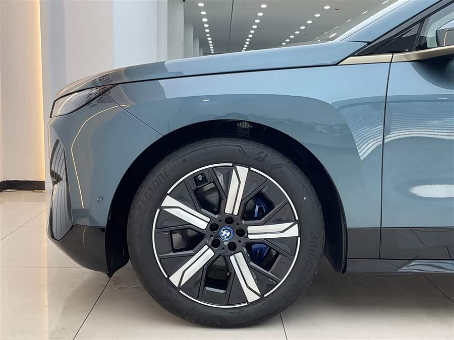 BMW iX 2025 #7 BMW iX 2025 car image #7