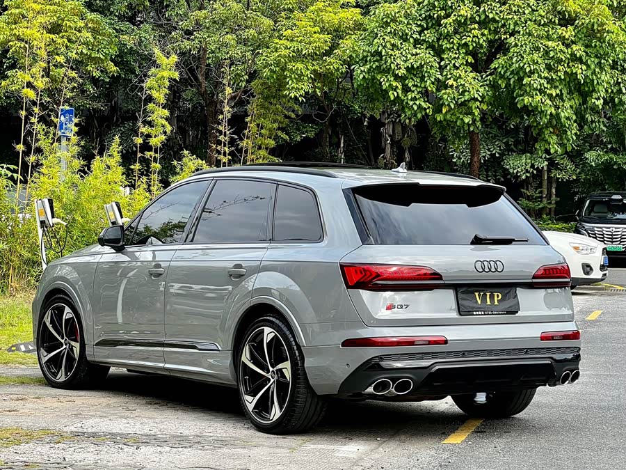 Audi SQ7 2024 immagine di auto #7